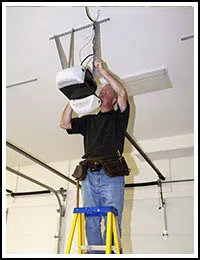 United Garage Door Service Everett, WA 425-598-7096